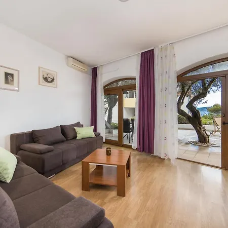 Apartmán Aida *