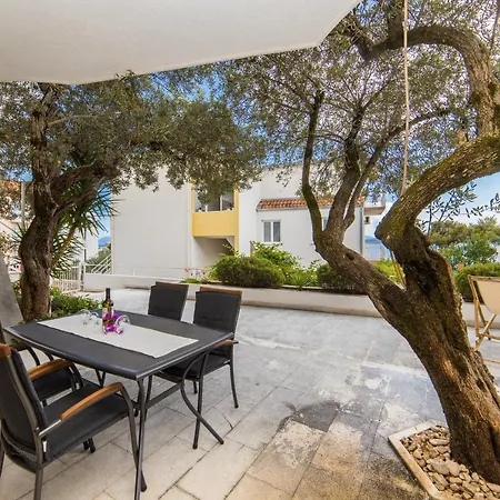 Aida Lägenhet Živogošće