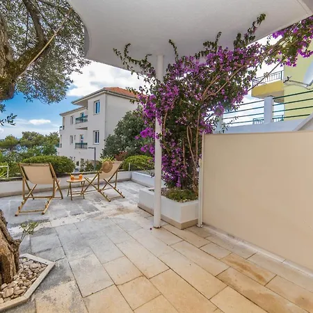 Lägenhet Aida Živogošće